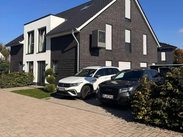Moderne Doppelhaushälfte KfW 55 mit Garten, Terrasse & 2 Stellplätzen in Drensteinfurt