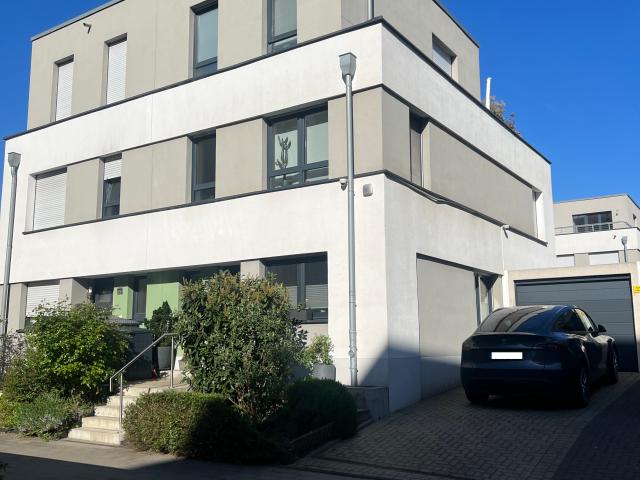 Moderne Doppelhaushälfte im Dellviertel am Böninger Park