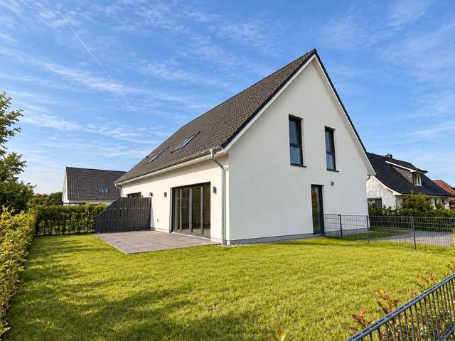 moderne Doppelhaushälfte in charmanter Lage