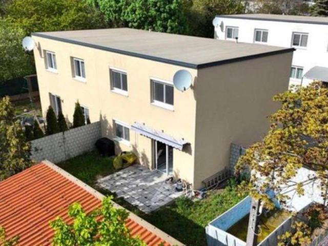 Moderne Doppelhaushälfte in Gänserndorf mit Wohnkeller