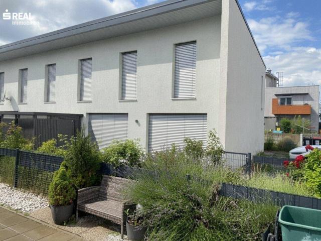 Moderne Doppelhaushälfte in Königstetten