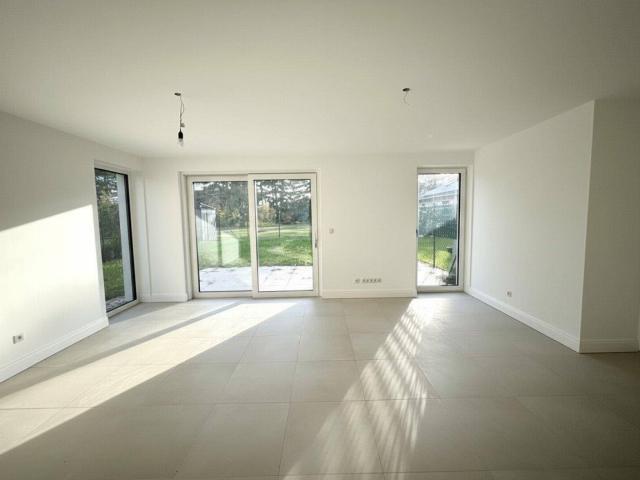 Moderne Doppelhaushälfte in Steinabrückl mit Keller
