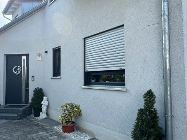 Moderne Doppelhaushälfte in ruhiger Sackgasse, PROVISIONSFREI