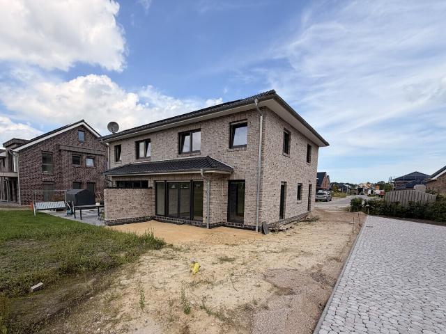 Moderne Doppelhaushälfte in Wiefelstede, Ihr neues Zuhause zum Wohlfühlen