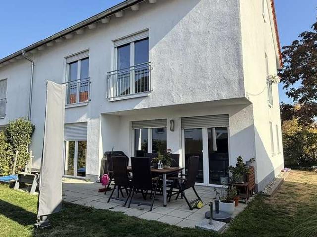 Moderne Doppelhaushälfte mit ca. 170 m² Wohn & Nutzfläche, Garten und Carport in Fulda Haimbach