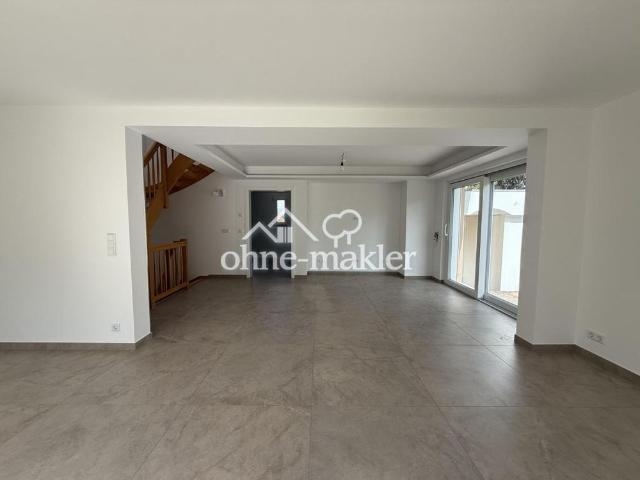 Moderne Doppelhaushälfte mit Einfamilienhaus Charakter 1.500 € Kaltmiete