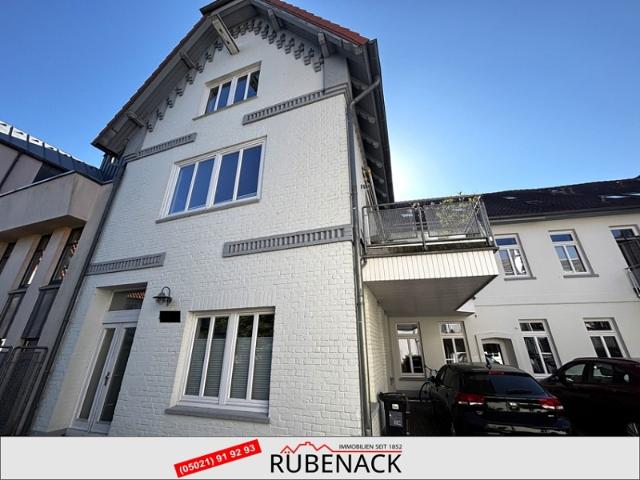 Moderne Etagenwohnung mit großem Balkon in der schöne Altstadt