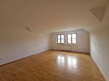 MODERNE EIGENTUMSWOHNUNG MIT ANLEGEREIGNUNG IN SCHÖNBERG AM KAMP IN HERRLICHER WOHN UND AUSSICHTSLAGE