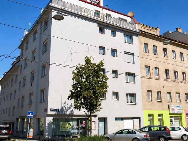 Moderne Eigentumswohnung mit Sanierungsbedarf