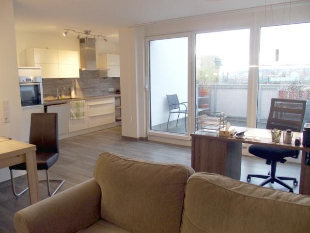 Moderne Einbauküche* Exklusive, lichtdurchflutete 3 Zi. Wohnung mit Südwestbalkon in Citylage…