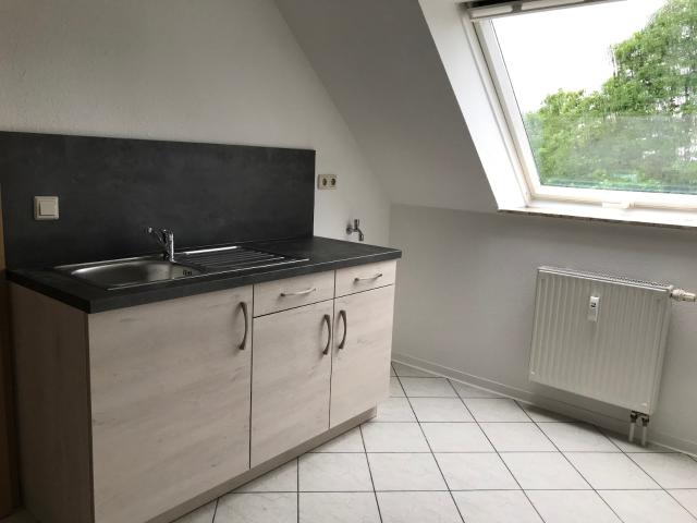 moderne Einbauküche hat Sie auch + Dusche