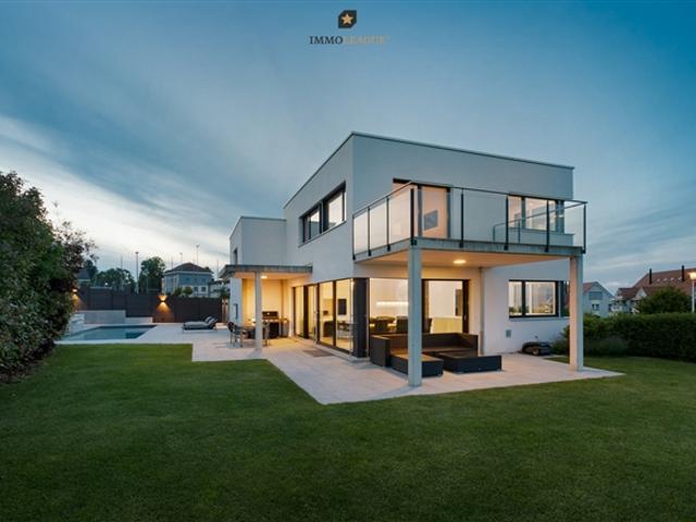 Moderne Eleganz in Toplage mit See und Säntissicht