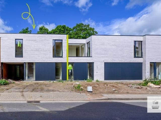 Moderne en stijlvolle woning met 4 slaapkamers, tuin en car