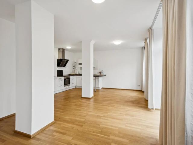 Moderne Erdgeschosswohnung mit 3 ZKB, Terrasse und Stellplatz in zentraler Stadtlage!
