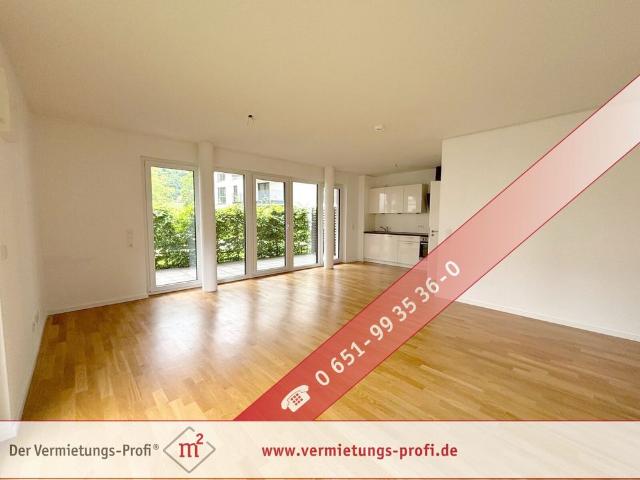 Moderne Erdgeschosswohnung mit Einabuküche und Terrasse