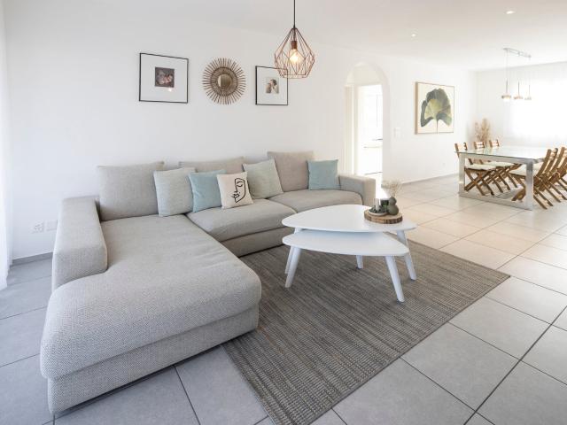 Moderne Familienwohnung mit traumhafter Gartenoase