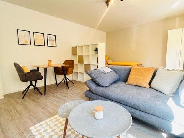 Moderne frisch renovierte und hochwertig möblierte 1 Zimmerwohnung in bester Lage