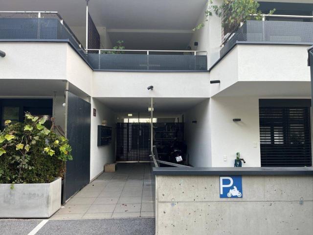 Moderne Garconniere ruhig am Waldrand mit Garten Höhenstrasse