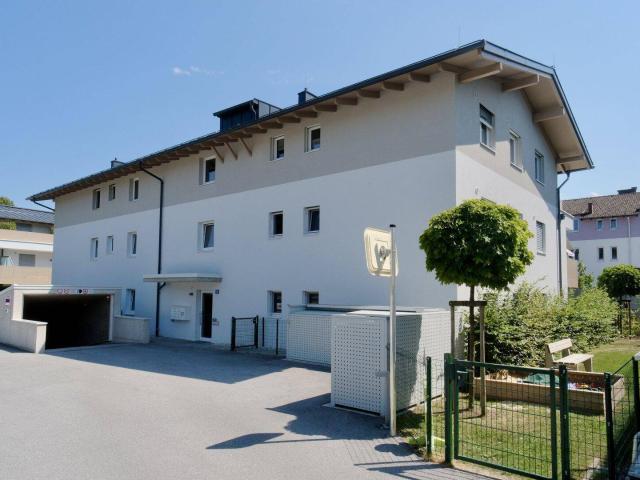 Moderne Gartenwohnung mit Terrasse TG Platz & in begehrter Lage von Hallein Rif