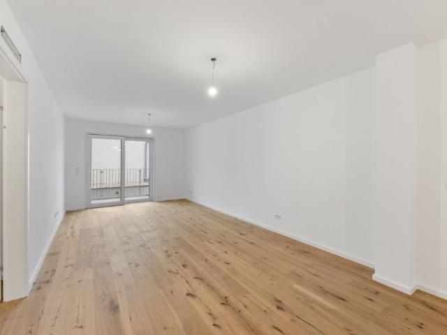 Moderne Gartenwohnung mit vielen Technischen Raffinessen in U Bahn nähe