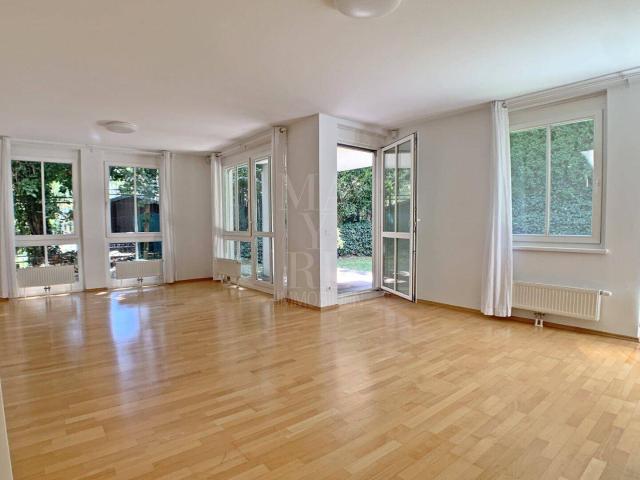 MODERNE GARTENWOHNUNG MIT 4 SCHLAFZIMMER UND GARAGE