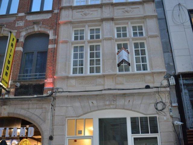 Moderne, gemeubileerde studio te huur in het hart van Leu.