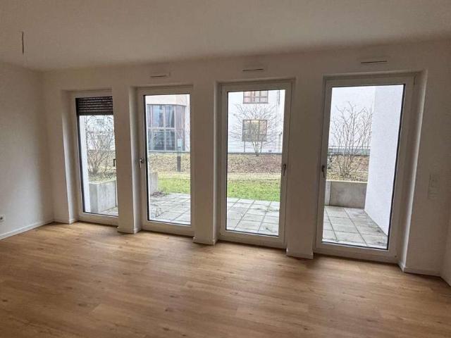 Moderne & geräumige 2 Zimmer Terrassenwohnung in Frankfurt am Main