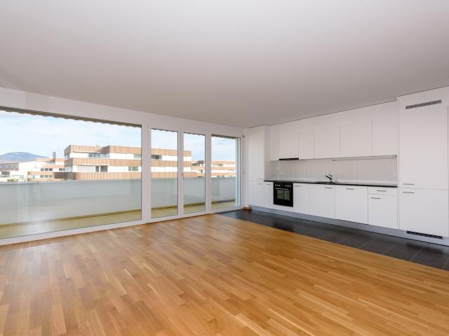 Moderne, geräumige und gut gelegene Wohnung