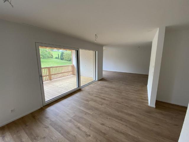Moderne, grosse 4.5 Zimmerwohnung