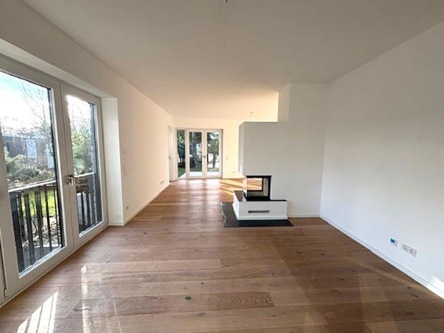 Moderne, großzügige Doppelhaushälfte im Herzen von Wellingsbüttel