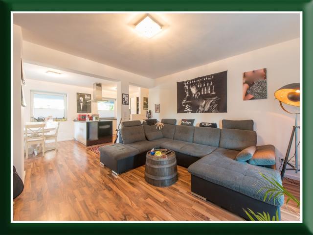 Moderne, grundsanierte und offen gestaltete Wohnung in der Ortsmitte von Jugenheim