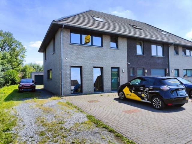 Moderne halfopen woning te Lokeren!