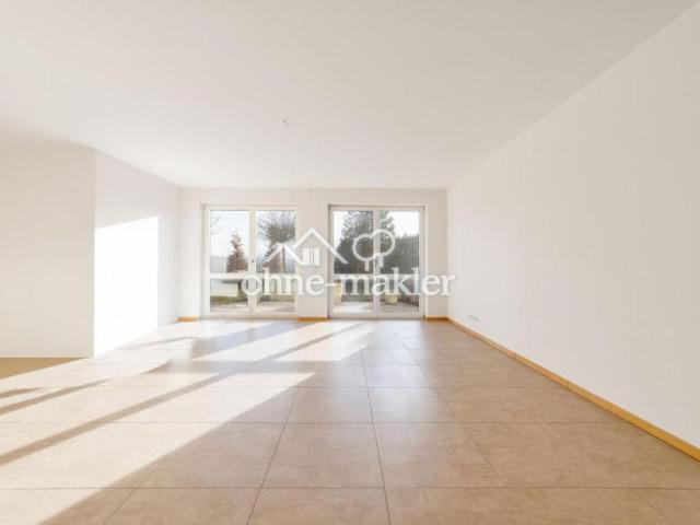 Moderne & helle Einliegerwohnung | schönes Ambiente | separater Eingang | große Terrasse | Carport