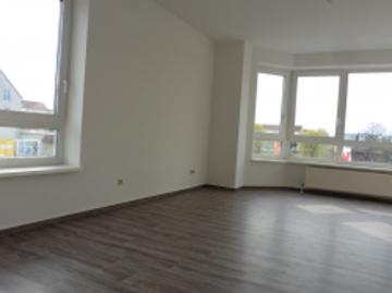 Moderne, helle 2 Zi. Whg. mit großem Glaserker