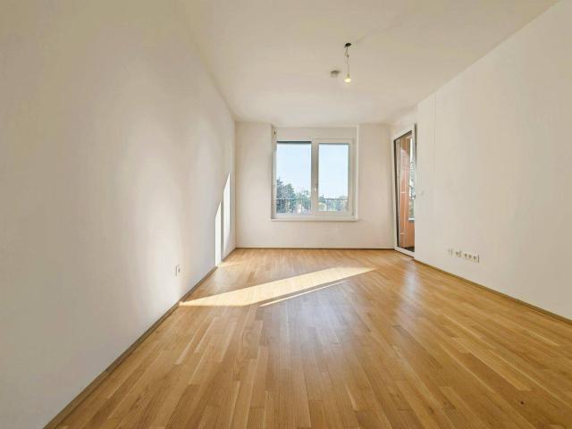 Moderne & helle 2 Zimmer Wohnung in begehrter Lage ab sofort!