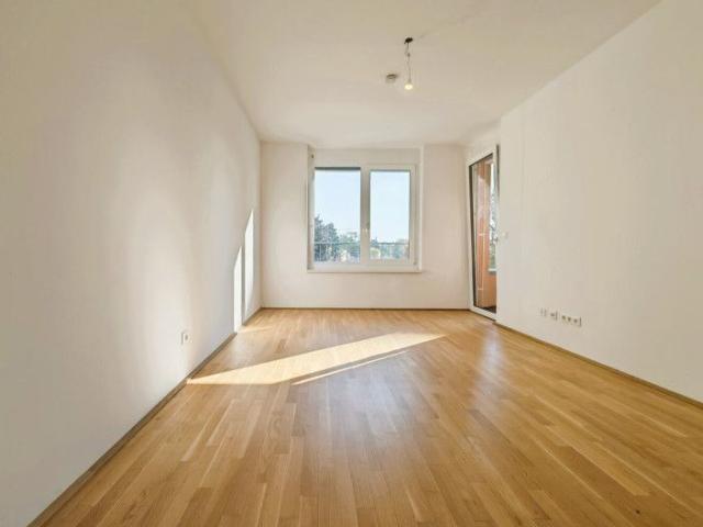 Moderne & helle 2 Zimmer Wohnung in begehrter Lage ab sofort!