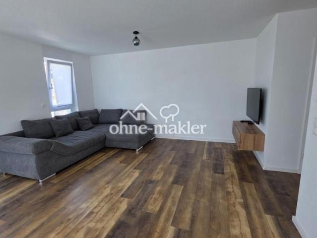 Moderne, helle 3 Zi Wohnung mit Balkon/Keller/Stellplatz