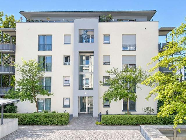 Moderne, helle 3 Zimmer Wohnung mit großer Dachterrasse in der Nähe der Uniklinik