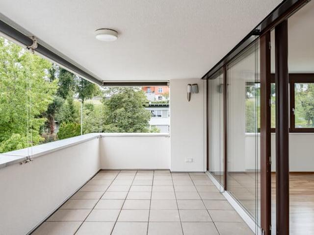 Moderne, helle 3 Zimmerwohnung mit großer Terrasse in Grünruhelage