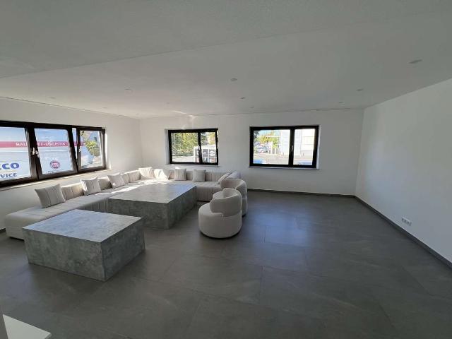 Moderne, helle 4 Zimmer Wohnung – frisch saniert & optional möbliert