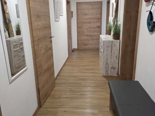 Moderne, helle 4 Zimmer Wohnung in Niedermurach