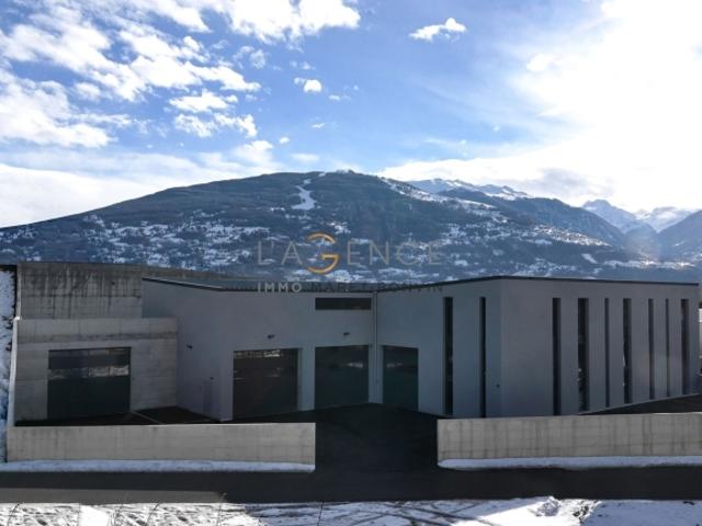 Moderne Industriehalle zu vermieten – 142 m², Zone Redin, Savièse