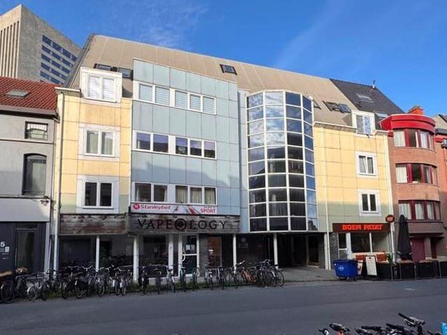 Moderne instapklare 2 slaapkamer appartement in de Koning.