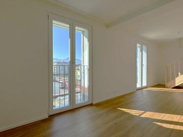 Moderne kleine Douplex Wohnung mit herrlicher Aussicht in Rapperswil zu vermieten