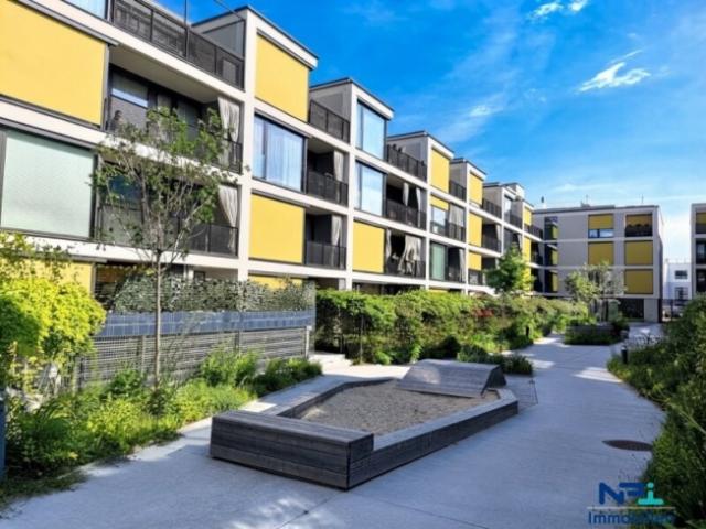 Moderne klimatisierte 3 Zimmer Mietwohnung mit großer Terrasse in bester Lage
