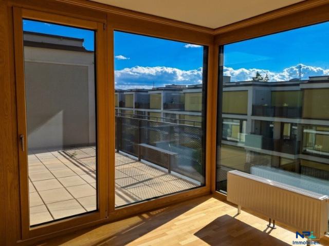 Moderne klimatisierte 3 Zimmer Mietwohnung mit großer Terrasse in bester Lage