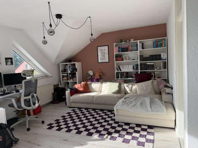 Moderne, komplett erneuerte & renovierte 2 Zimmer Wohnung