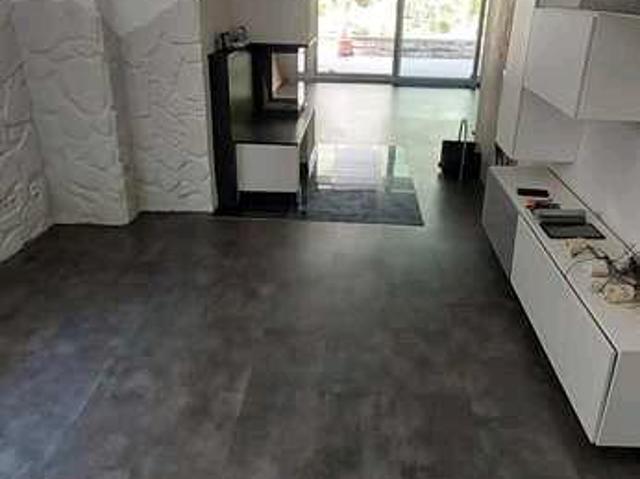 Moderne, komplett sanierte 3 Zimmerwohnung Terrasse, Garten