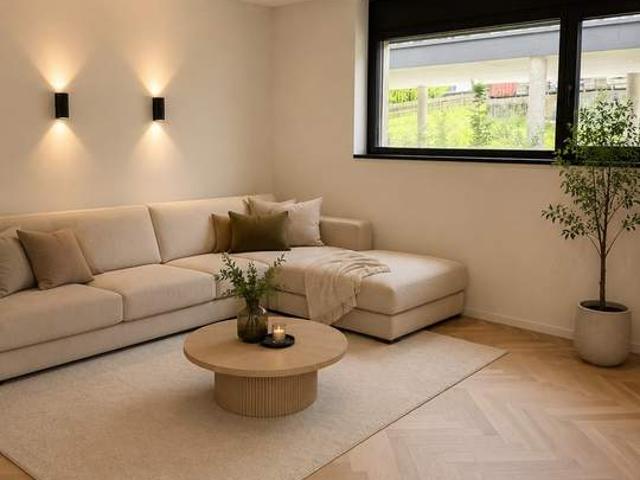 Moderne Lichtdurchflutete 80 m² Neubauwohnung mit Bergpanorama