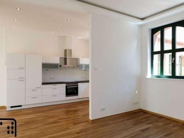 Moderne Loftwohnung mit Einbauküche und großzügiger Dachterrasse in Toplage!